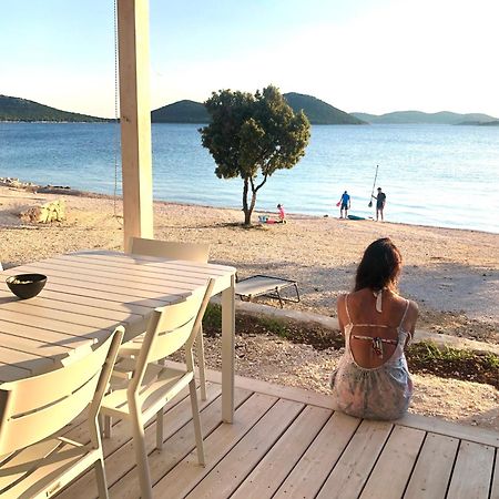 דראגה Buqez Eco Resort - Beachfront 20 & House 42 מראה חיצוני תמונה