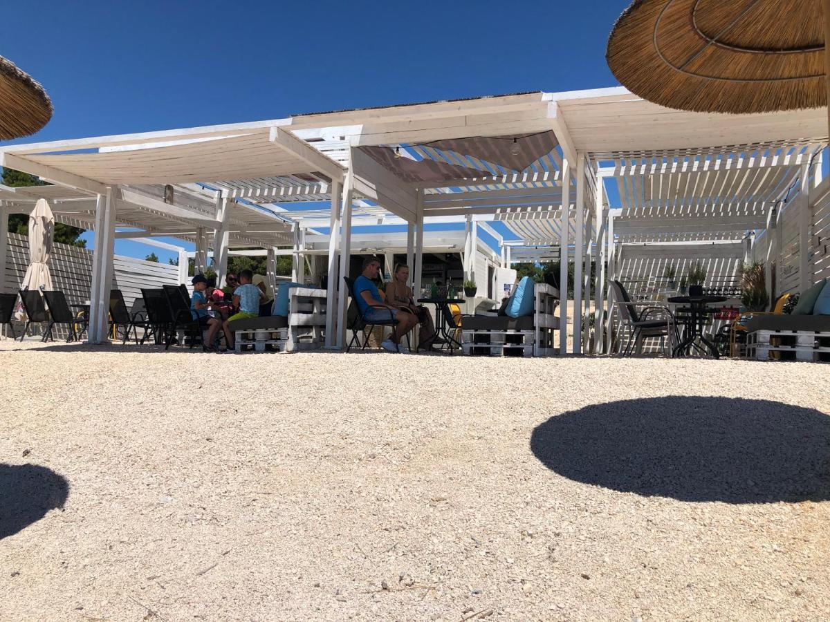 דראגה Buqez Eco Resort - Beachfront 20 & House 42 מראה חיצוני תמונה