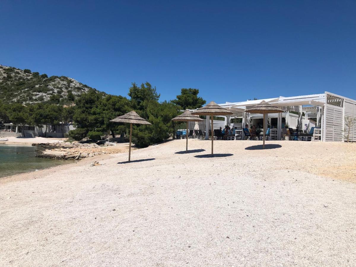 דראגה Buqez Eco Resort - Beachfront 20 & House 42 מראה חיצוני תמונה