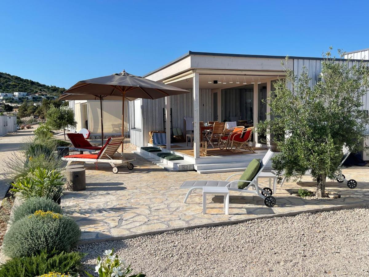 דראגה Buqez Eco Resort - Beachfront 20 & House 42 מראה חיצוני תמונה