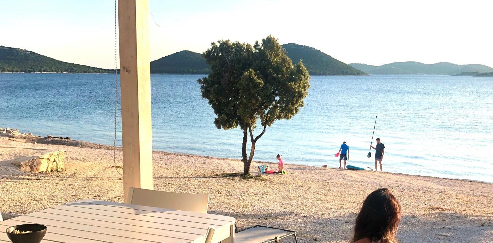 דראגה Buqez Eco Resort - Beachfront 20 & House 42 מראה חיצוני תמונה